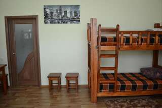Хостелы Hostel Korona Verbovatovka Кровать в общем 6-местном номере-13